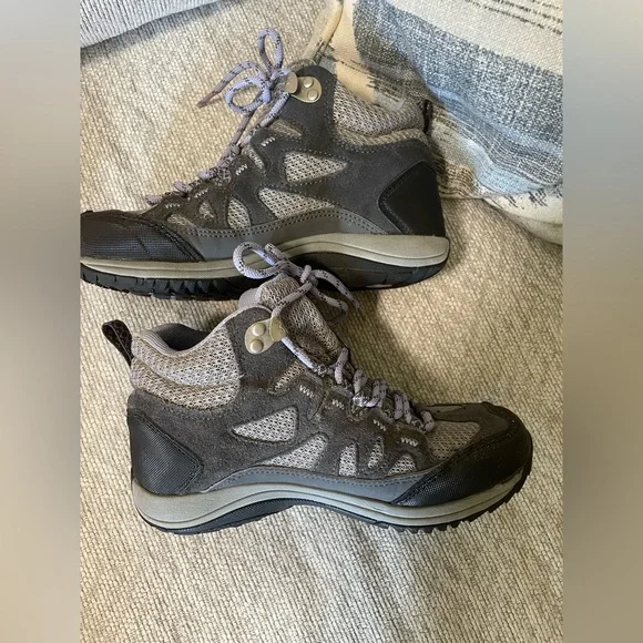 Merrell Women's Gray Hiking Shoes - Picture 6 of 10